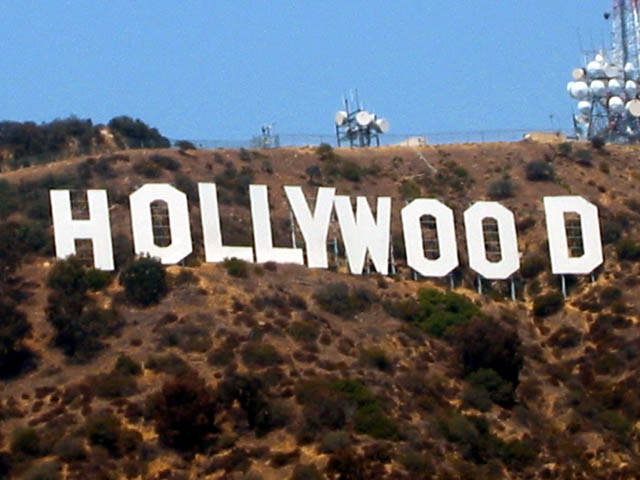 Hollywood picture from http://www.josephrenzi.com/holiday%202002/Day%2039/Hollywood%20Sign.jpg