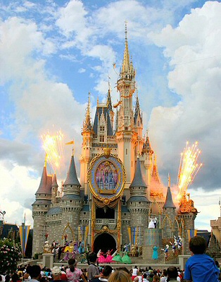 Magic Kingdom picture from http://www.orlando-vacation-resources.com/wp-content/uploads/2008/04/disney041.jpg